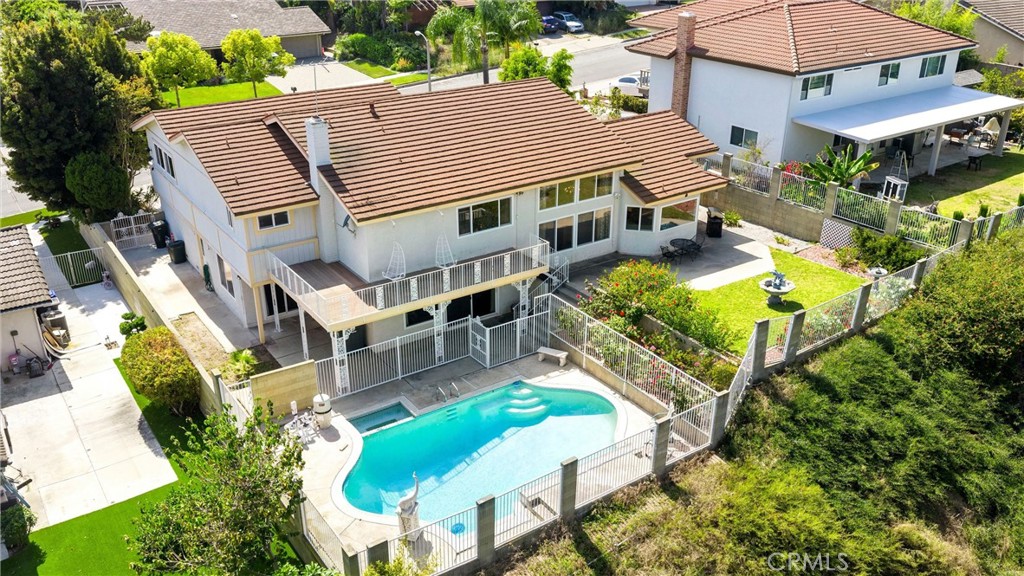 2132 Camino Rey