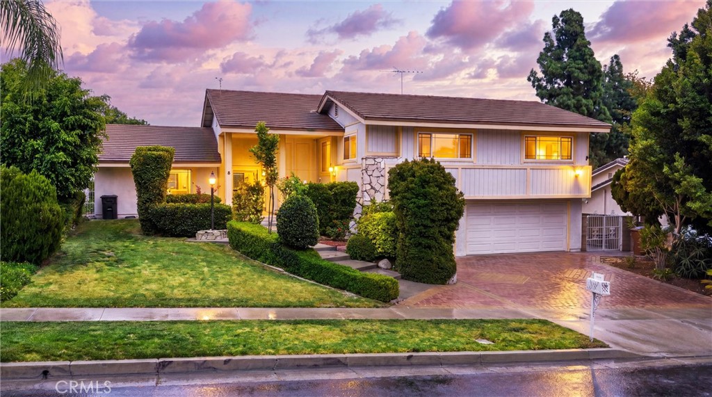 2132 Camino Rey