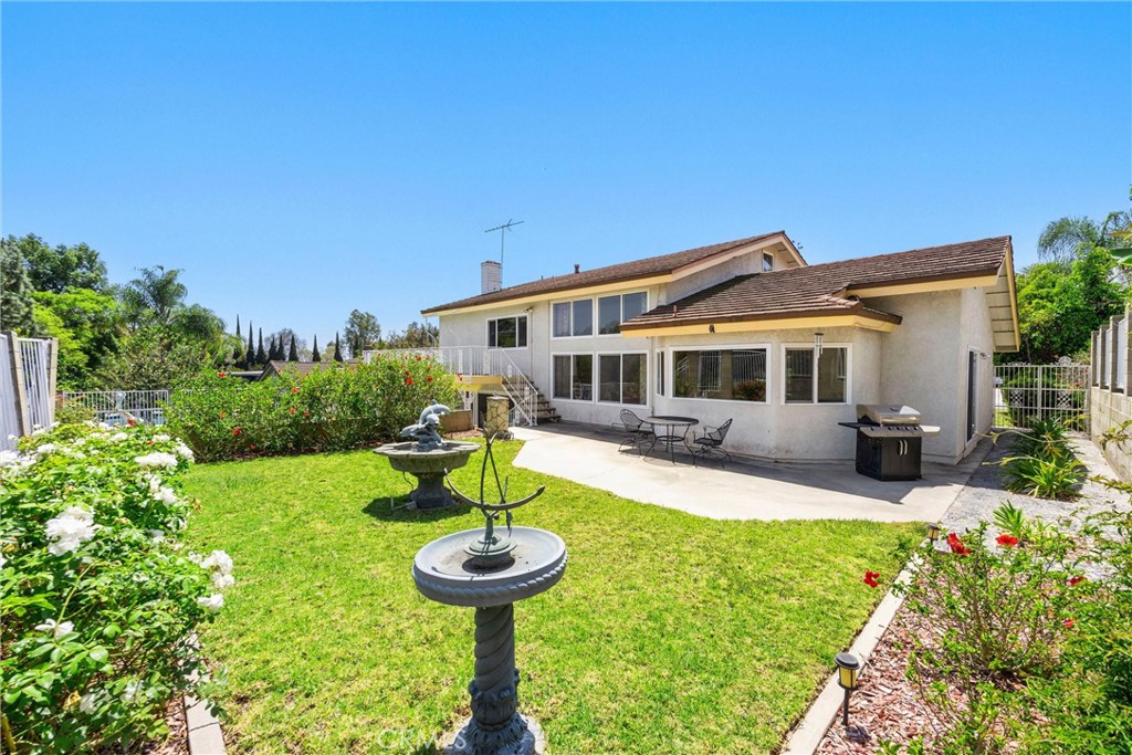 2132 Camino Rey