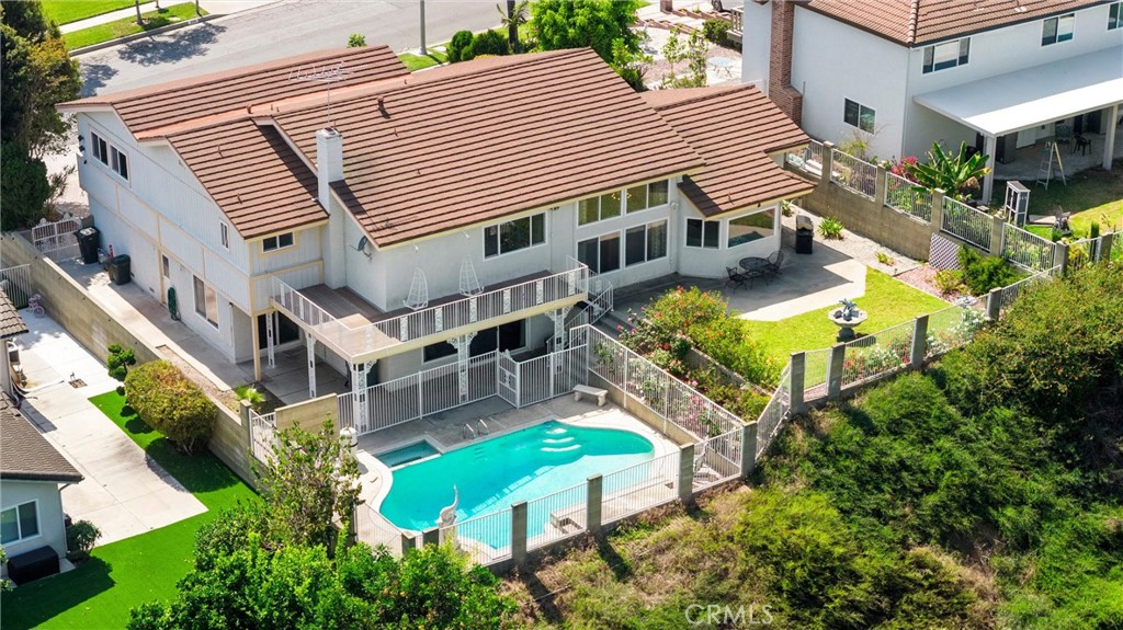 2132 Camino Rey