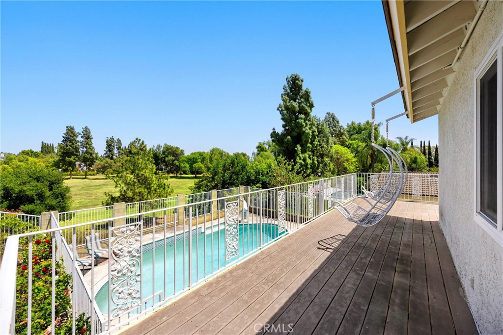 2132 Camino Rey