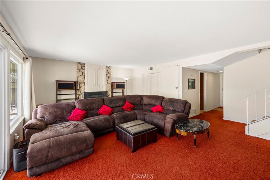 2132 Camino Rey