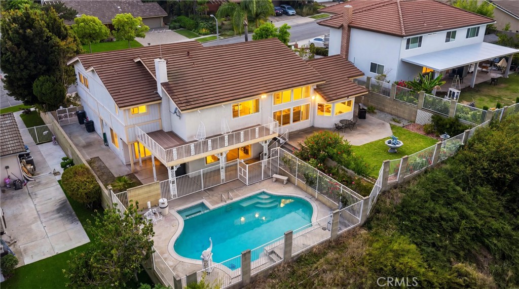 2132 Camino Rey
