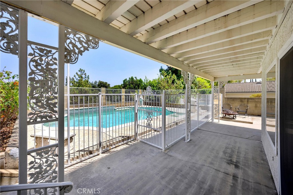 2132 Camino Rey