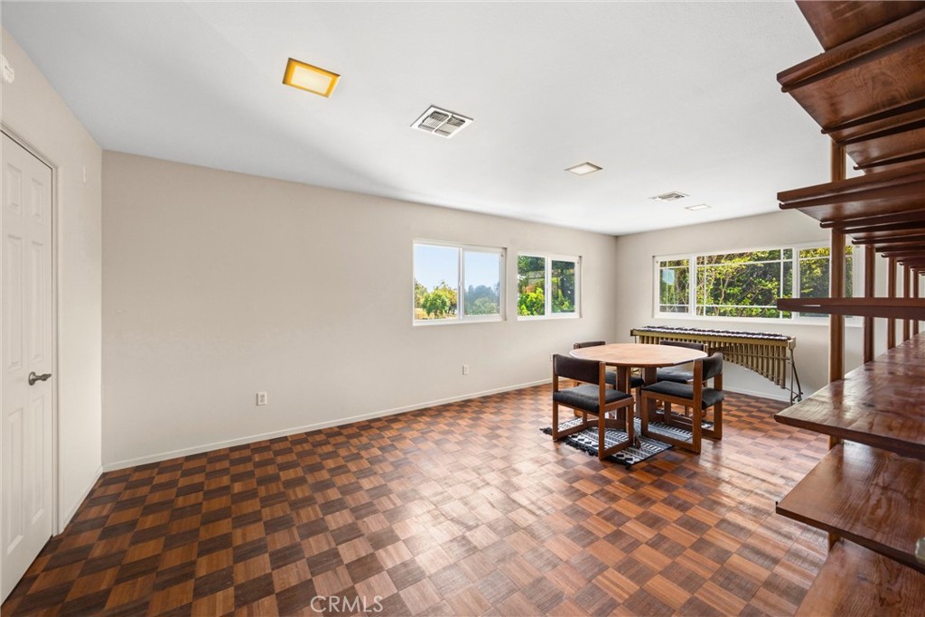 2132 Camino Rey