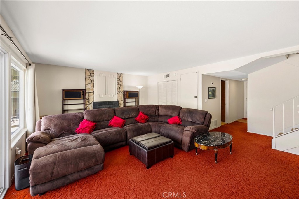 2132 Camino Rey
