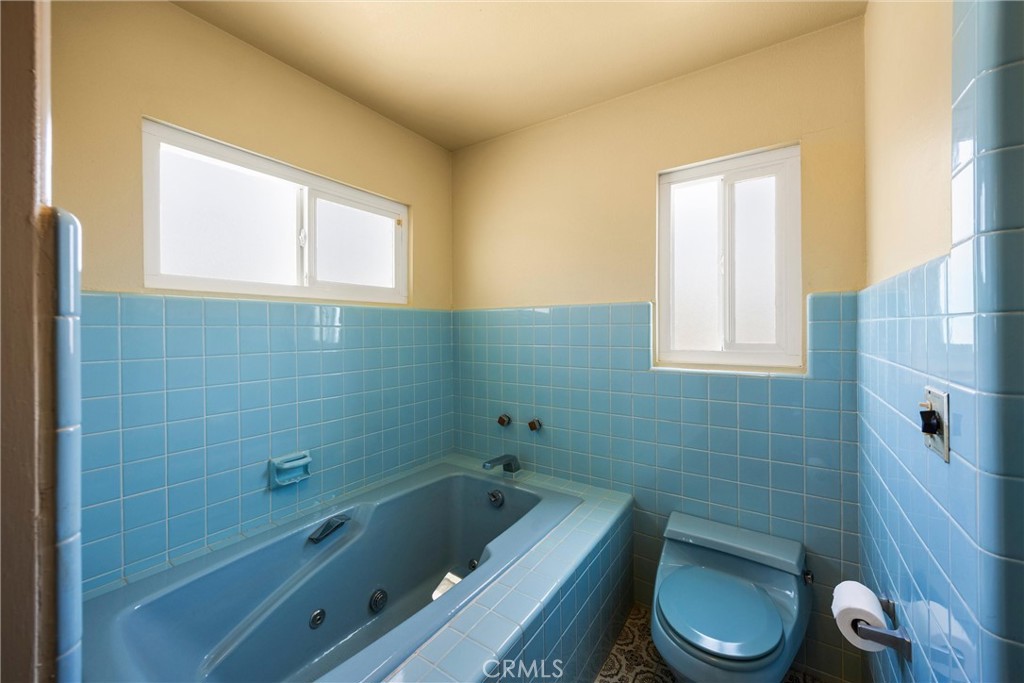 2132 Camino Rey