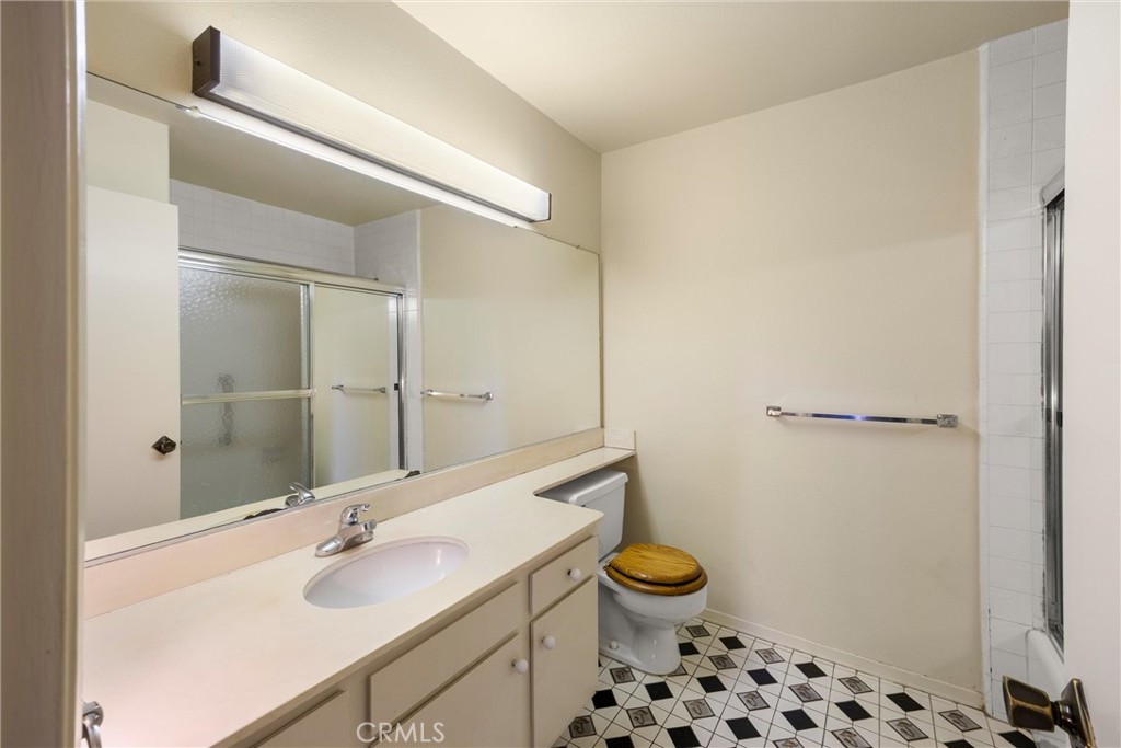 2132 Camino Rey