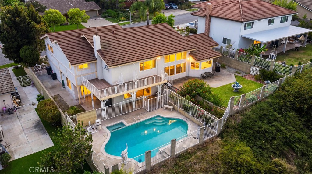 2132 Camino Rey