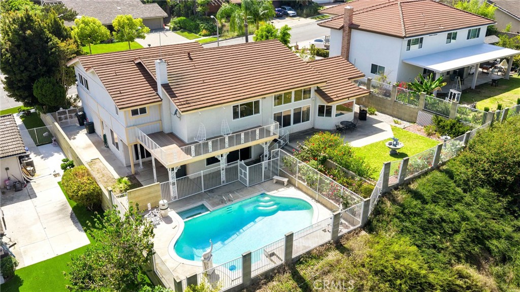 2132 Camino Rey