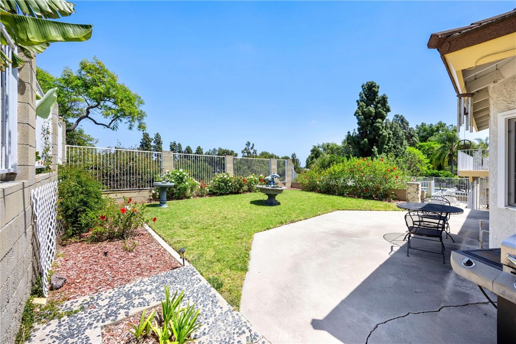 2132 Camino Rey