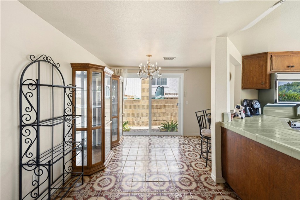 2132 Camino Rey