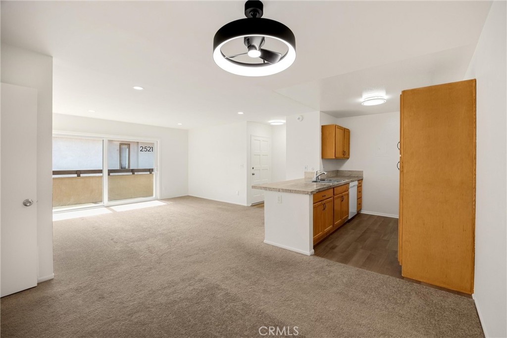 2521 W Sunflower Avenue R8