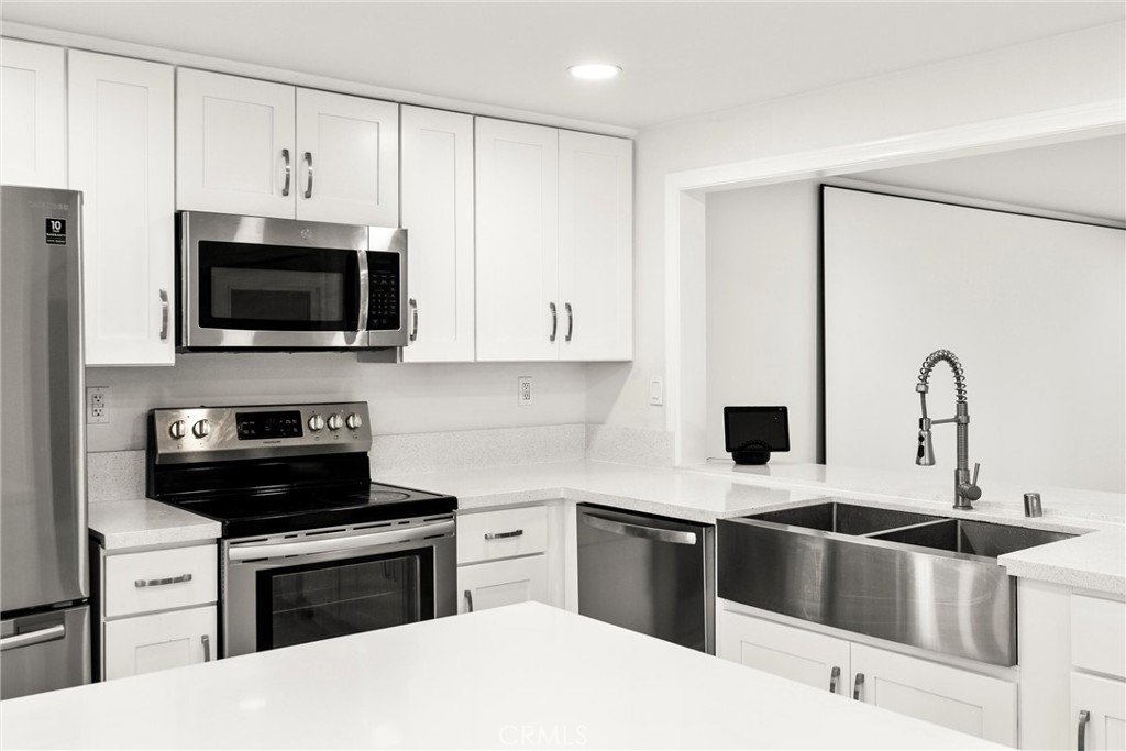 13509 Destino St