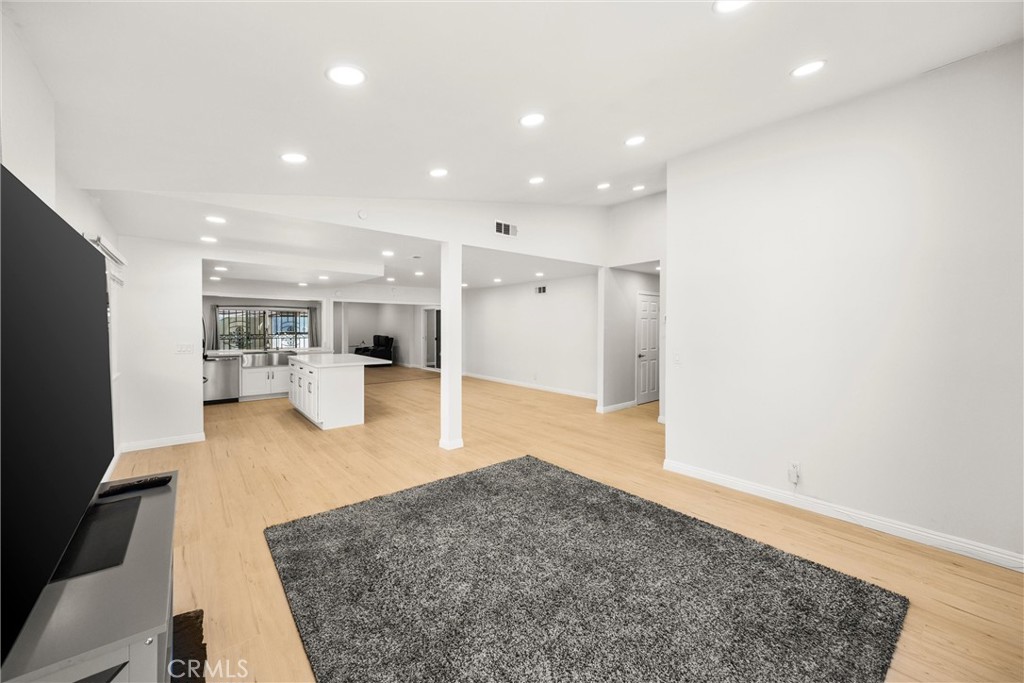13509 Destino St
