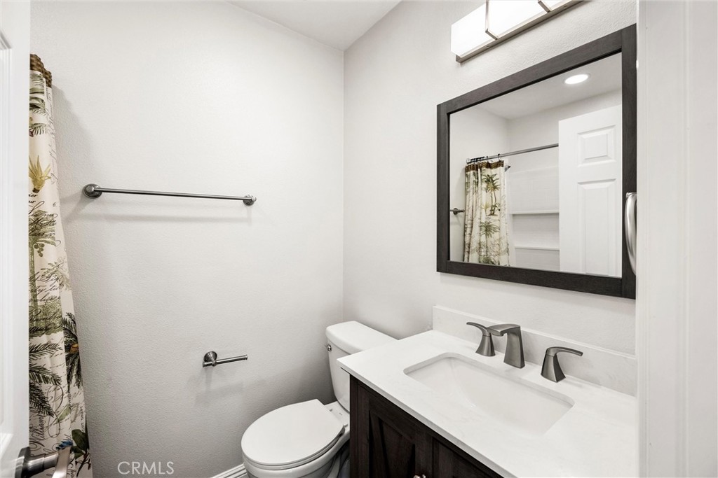 13509 Destino St