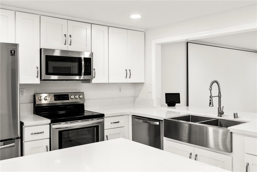 13509 Destino St