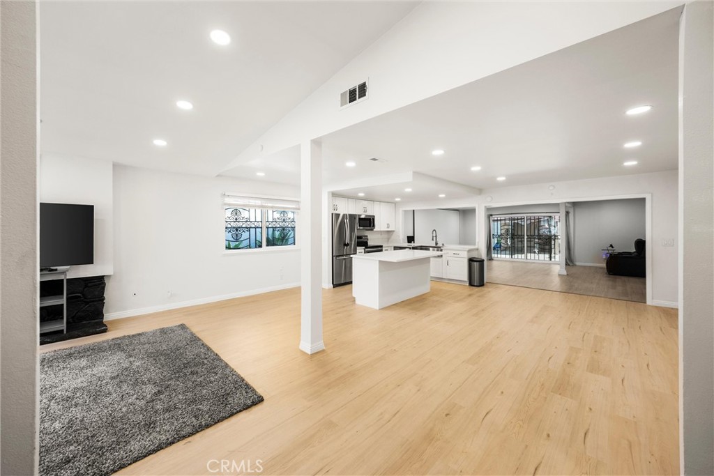 13509 Destino St