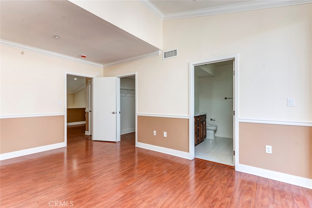 596 S Brea Boulevard