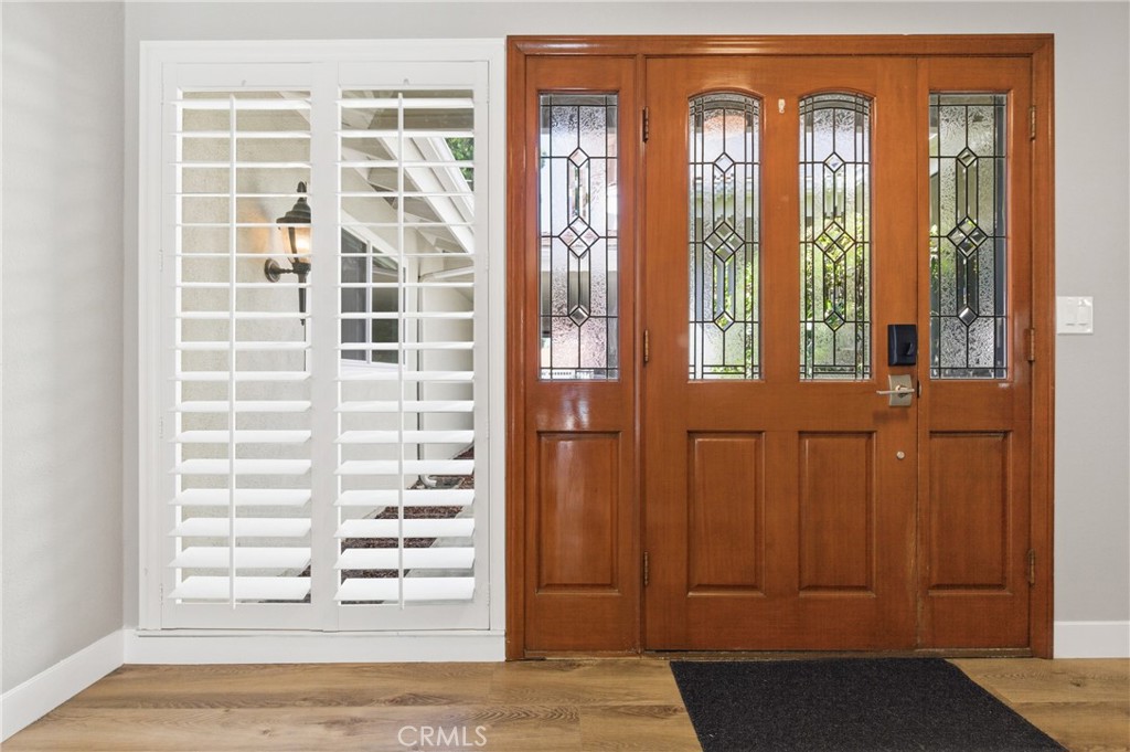 1335 N Sarita