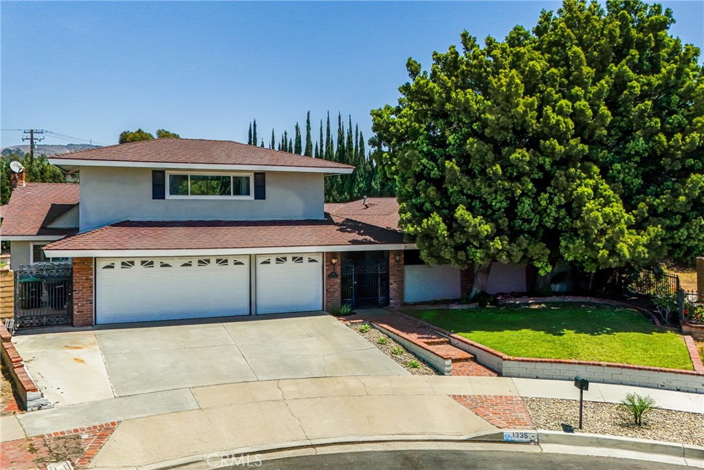 1335 N Sarita