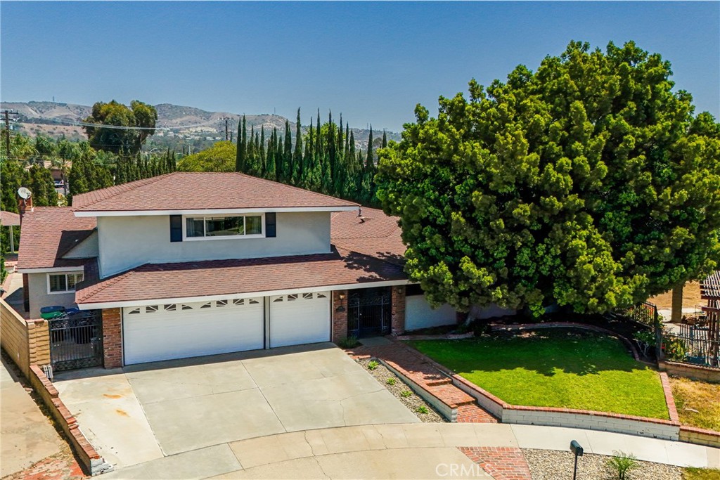 1335 N Sarita