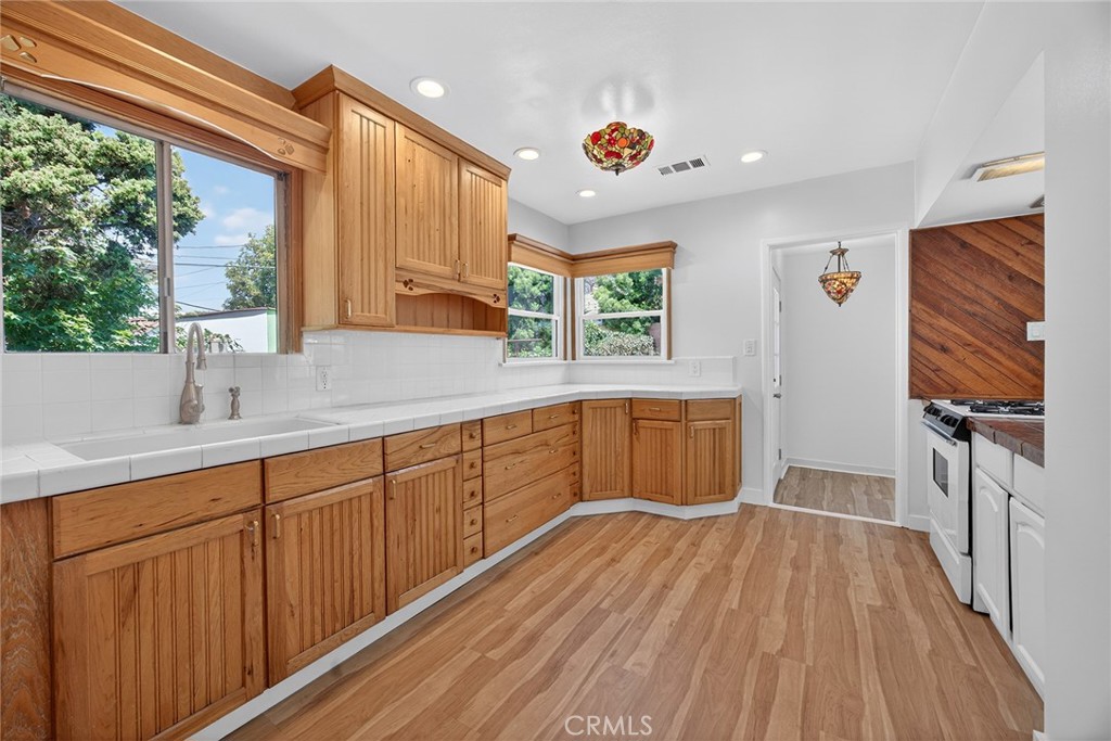 14427 Hayward