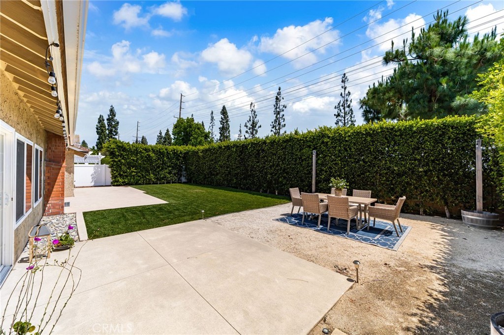 2998 Primrose Avenue