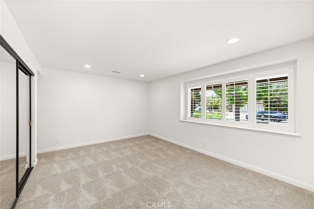 2998 Primrose Avenue