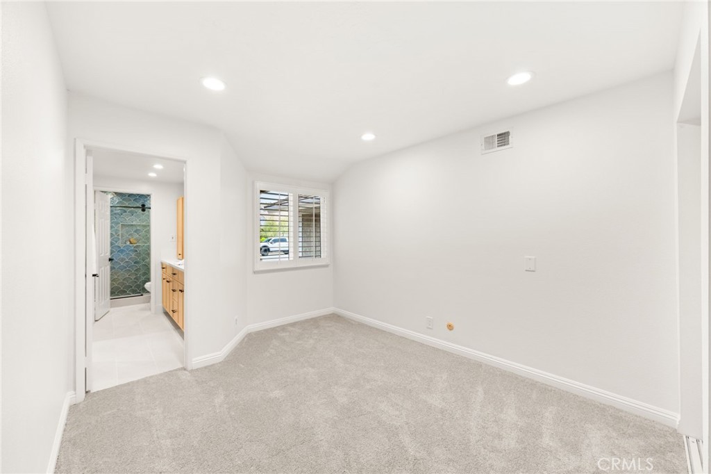 2998 Primrose Avenue