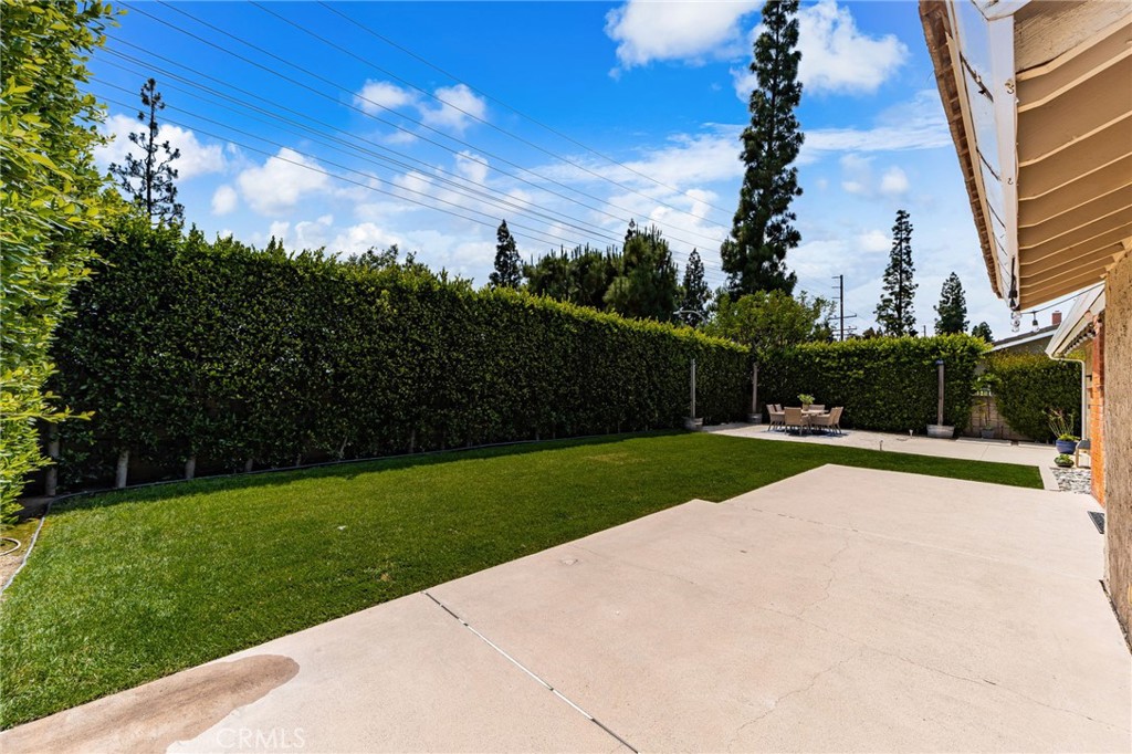 2998 Primrose Avenue