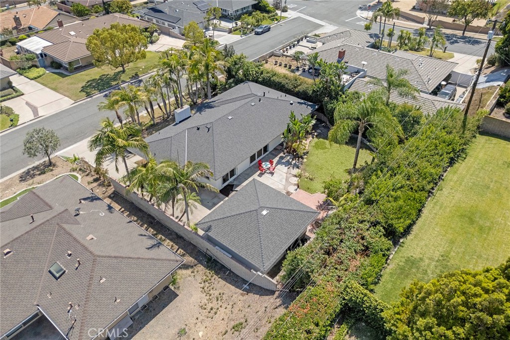 907 Harmony Lane