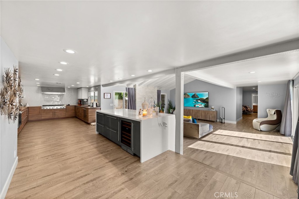 8601 Links Road