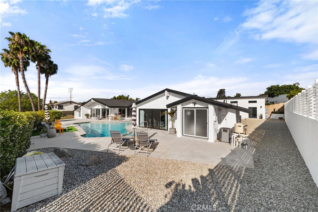 8601 Links Road
