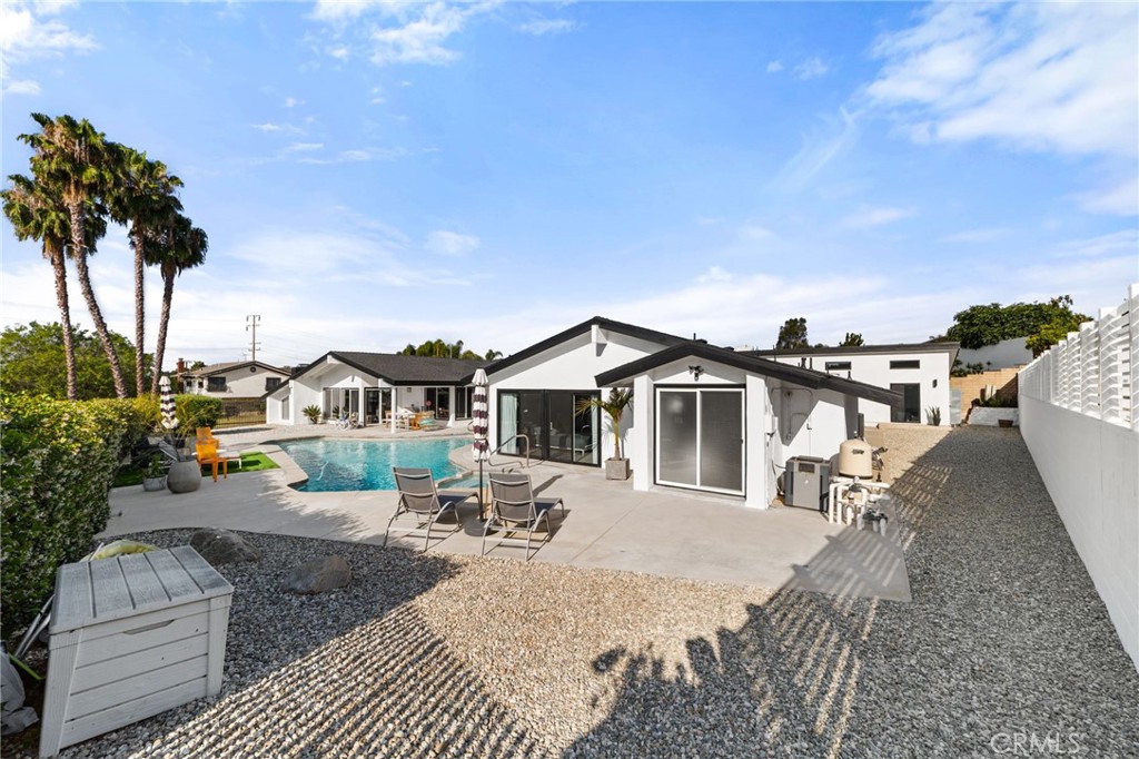 8601 Links Road