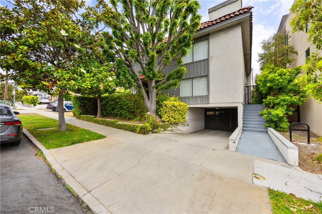 1768 Glendon Ave 4