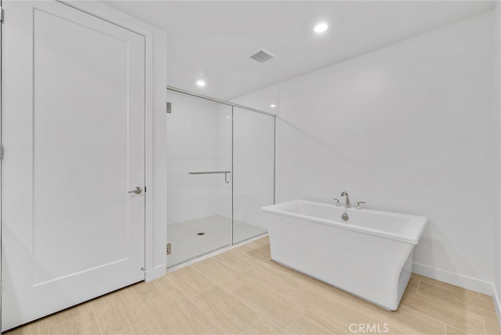 2205 Rivington
