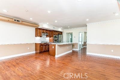 596 S Brea Boulevard LOFT