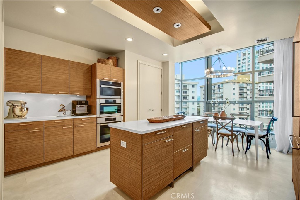 10776 Wilshire Boulevard 901