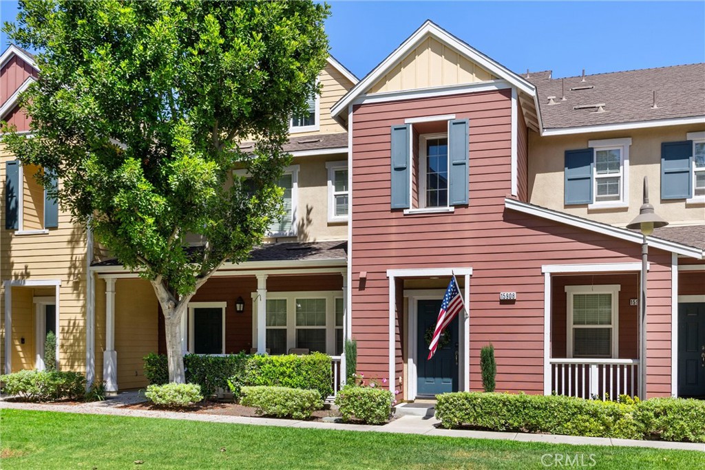 15908 Fountain Lane