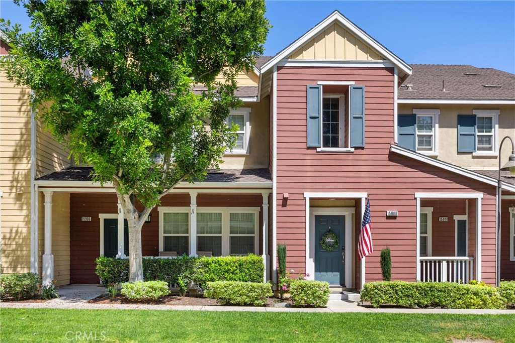 15908 Fountain Lane