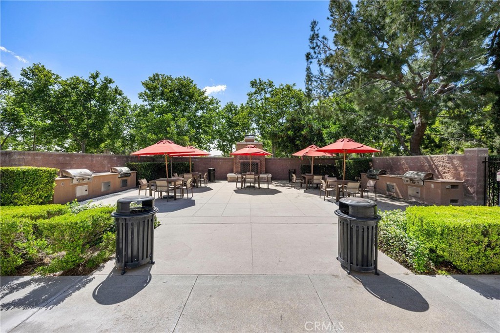 15908 Fountain Lane