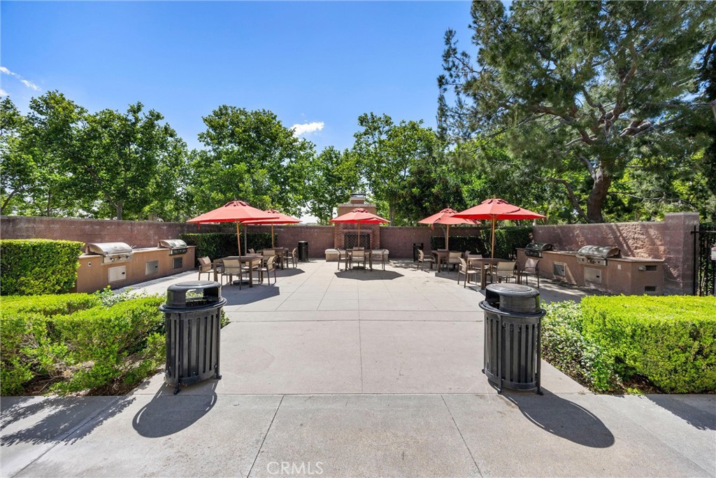 15908 Fountain Lane