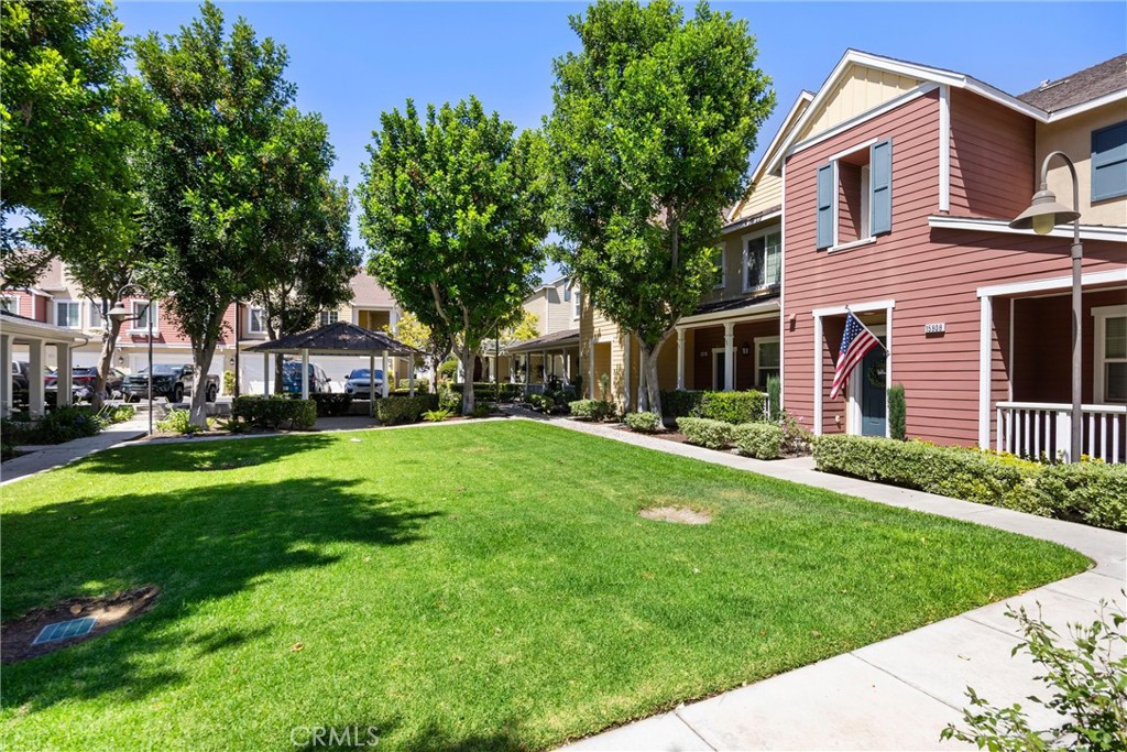 15908 Fountain Lane