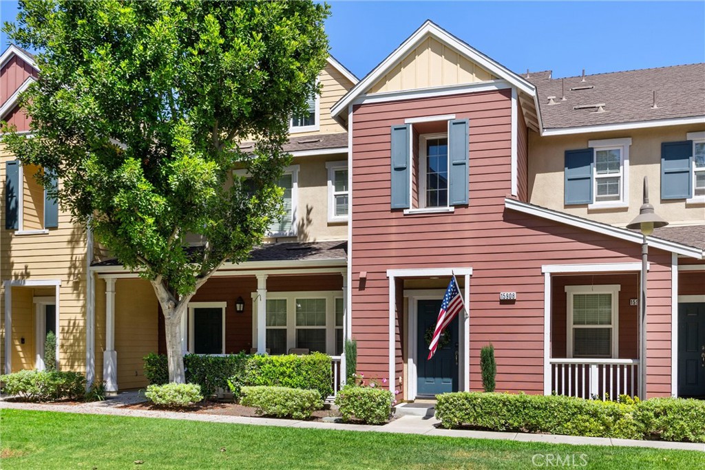 15908 Fountain Lane