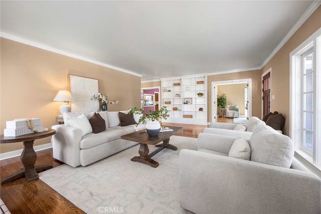 229 W Brookdale Place