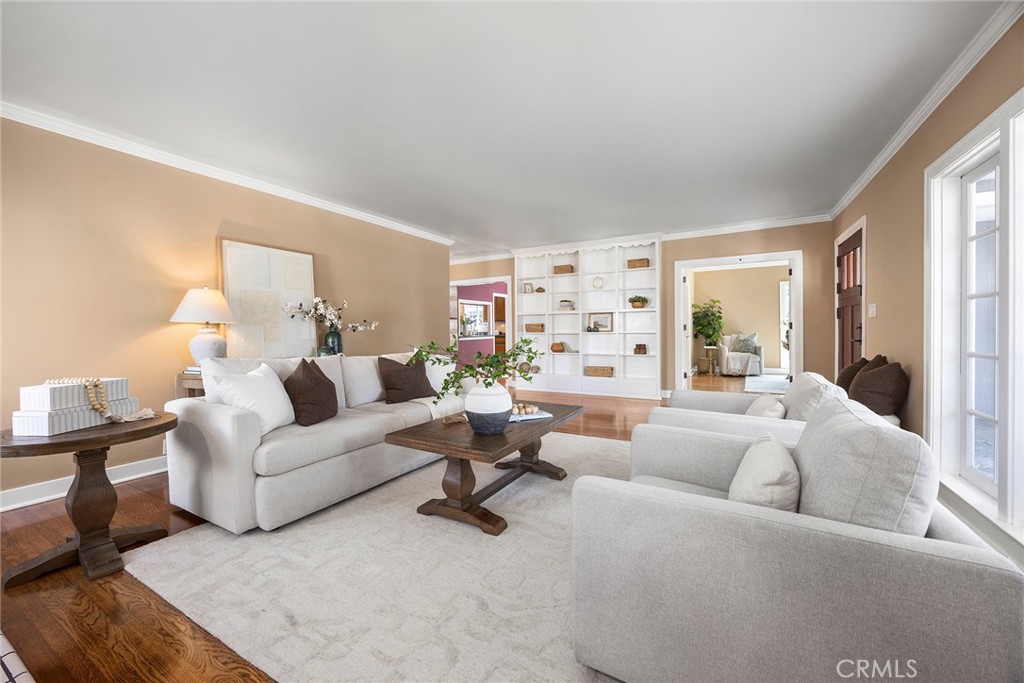 229 W Brookdale Place