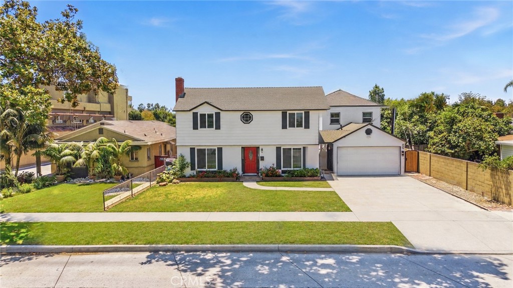 1514 E 4th