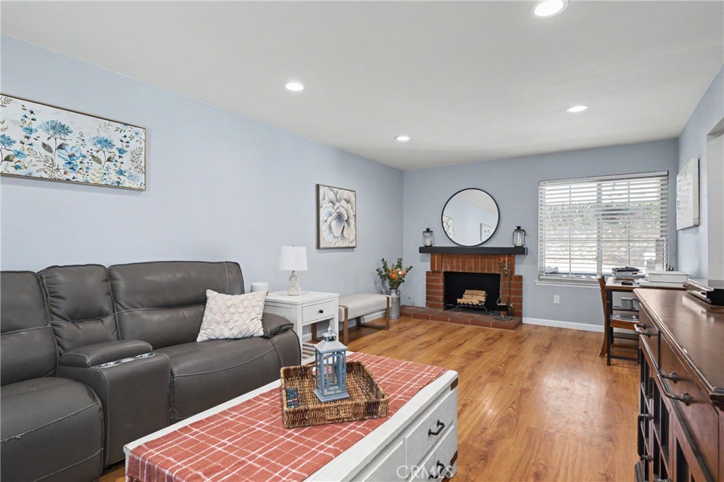 640 W Imperial
