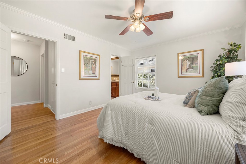 1104 Cerritos